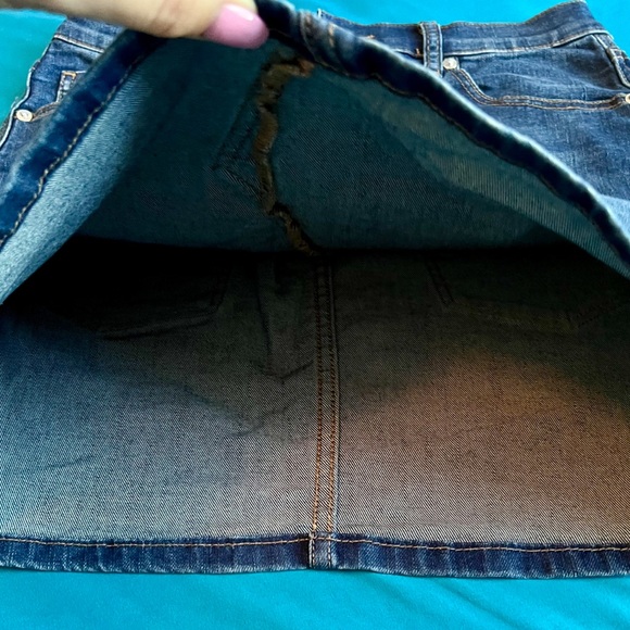 Free People We The Free Stretchy mini skirt. Size 28 medium blue distressed - Picture 14 of 16